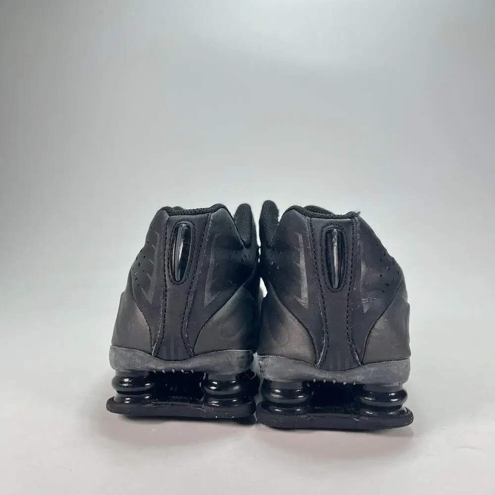 Nike Shox R4 Triple Black Retro Lifestyle Sneakers CW2626-003 Youth Size 5.5Y